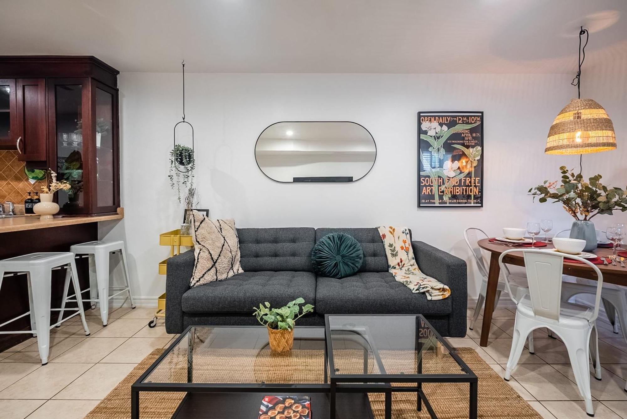 Basement Suite With Private Patio In Davenport Toronto Zewnętrze zdjęcie