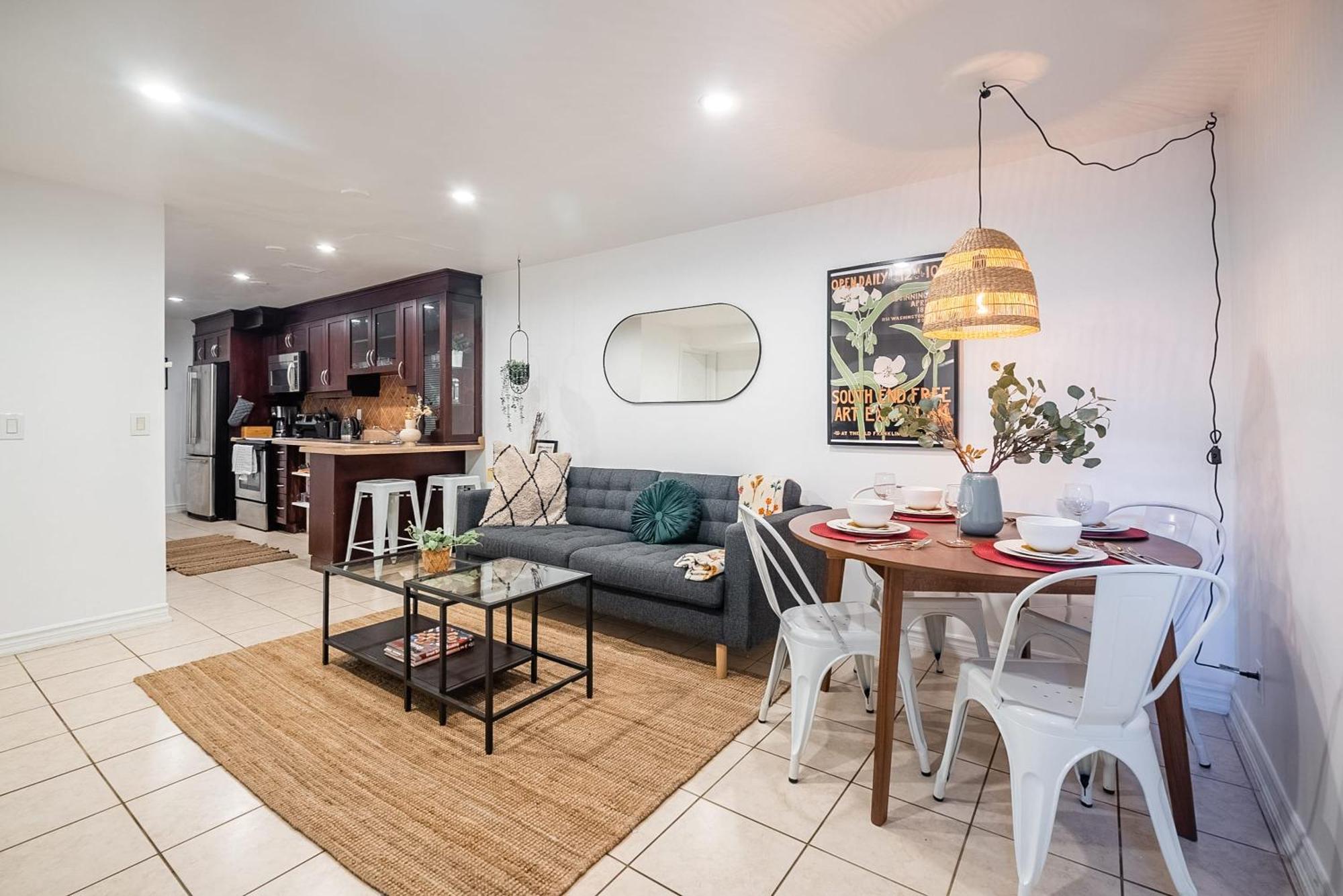 Basement Suite With Private Patio In Davenport Toronto Zewnętrze zdjęcie