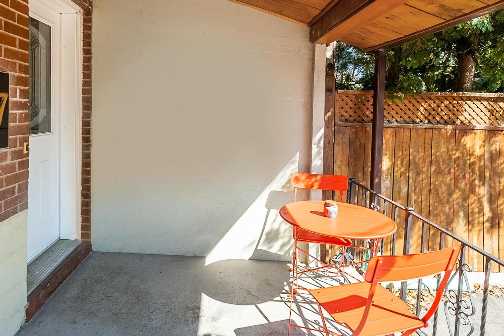 Basement Suite With Private Patio In Davenport Toronto Zewnętrze zdjęcie
