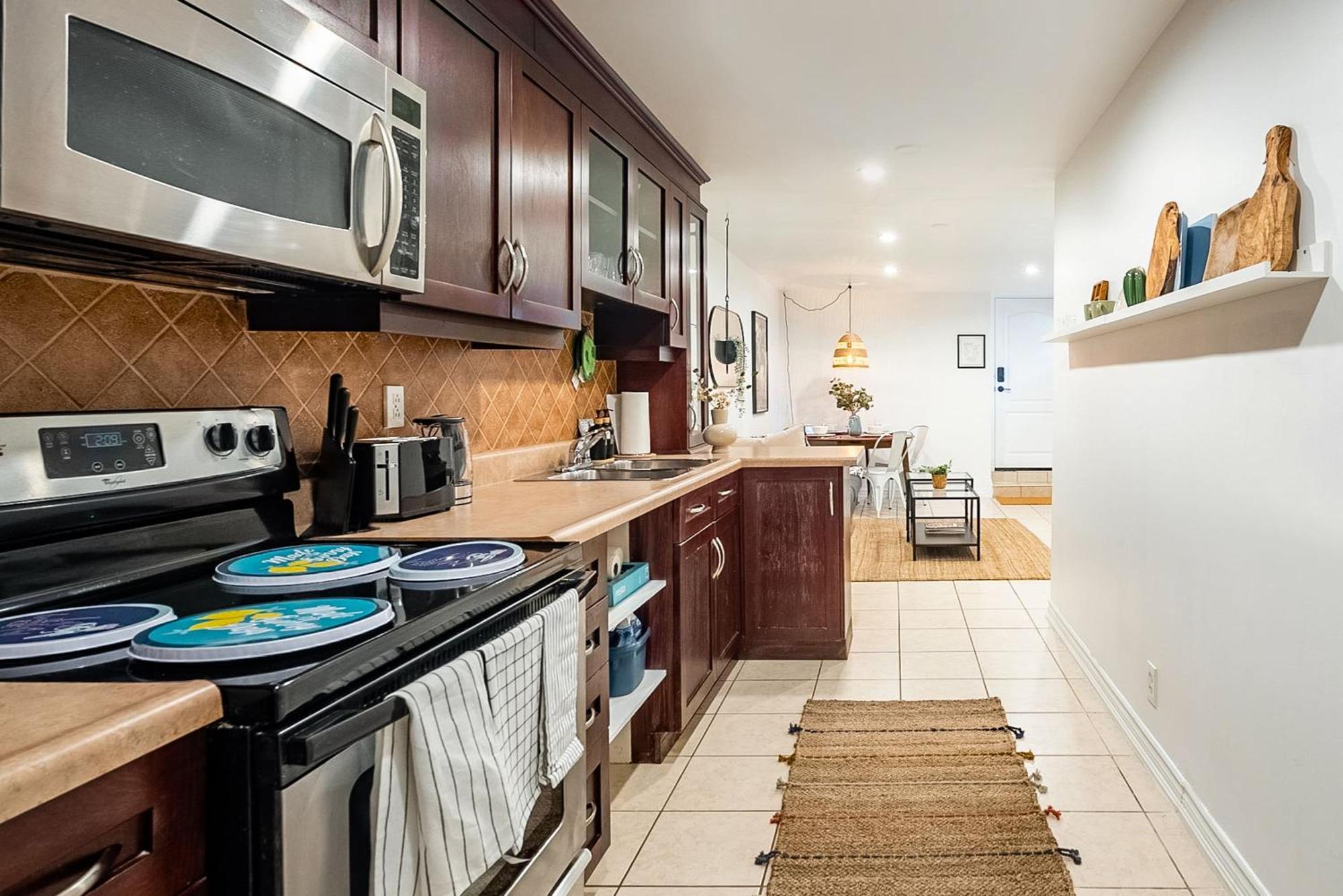 Basement Suite With Private Patio In Davenport Toronto Zewnętrze zdjęcie